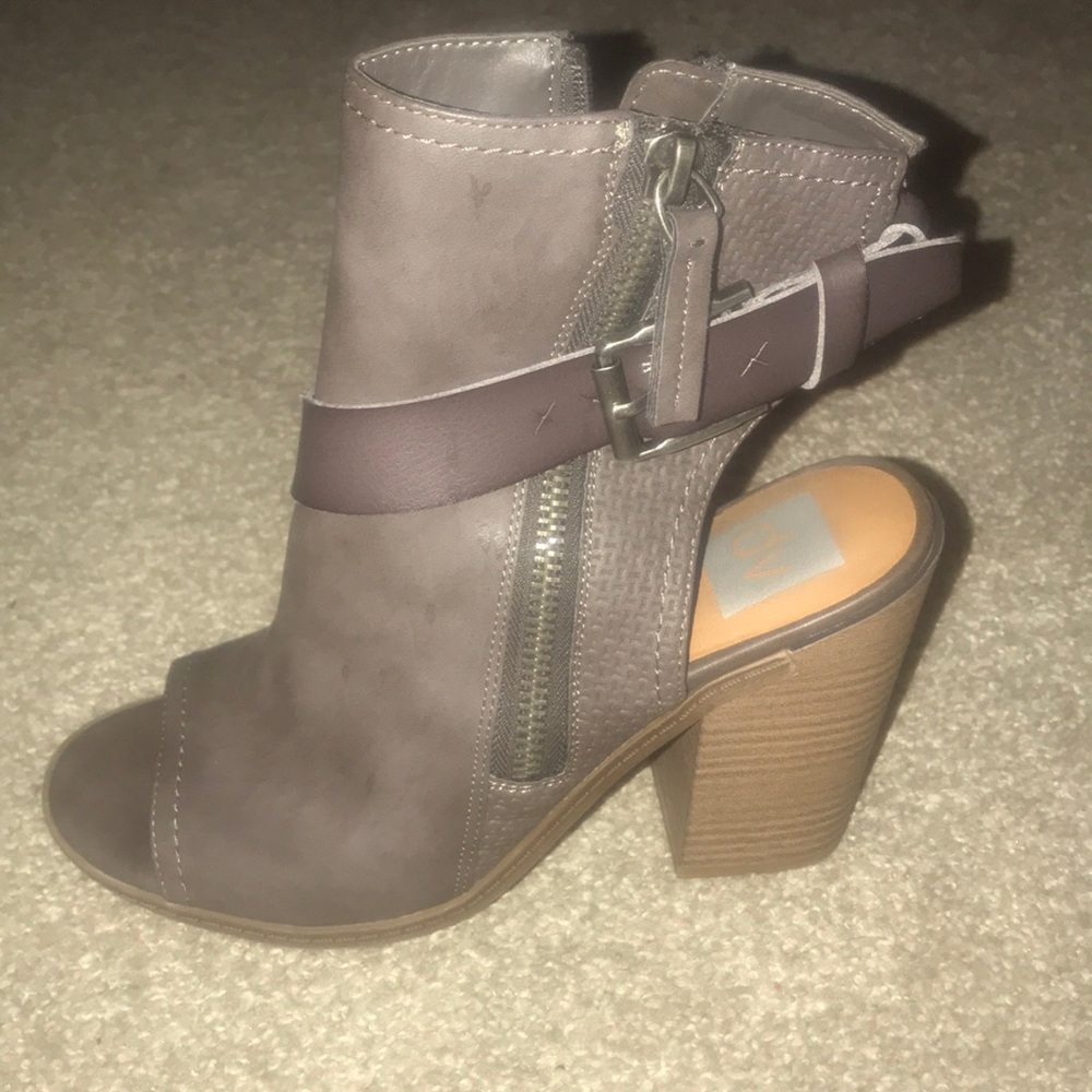 Peep toe booties size 8 1/2 EUC